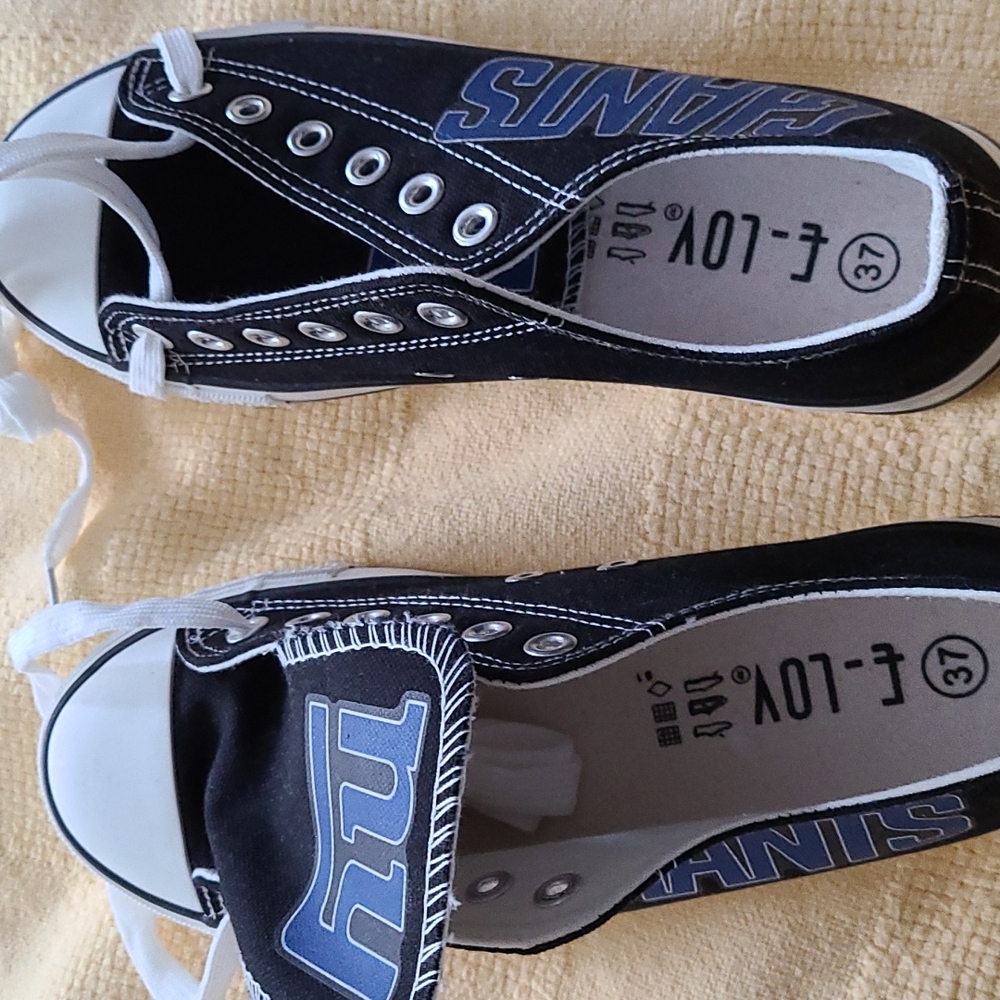 Giants sneakers